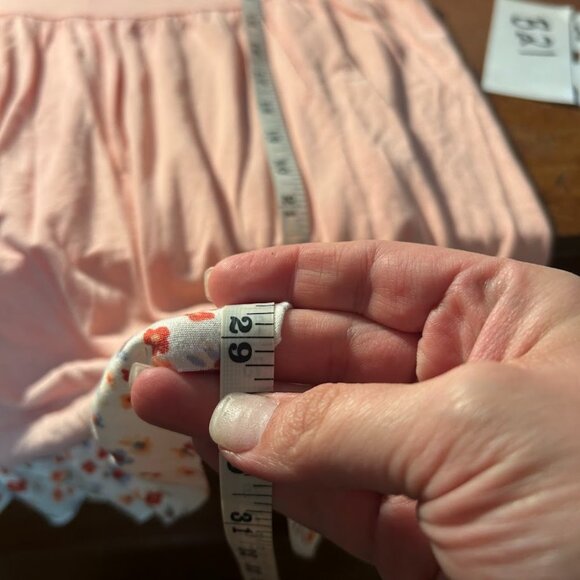 Celeste Women's L Ruffle Sleeve Hem Pink V-Neck Top Floral Polka Dot Flowy Large - Picture 8 of 8